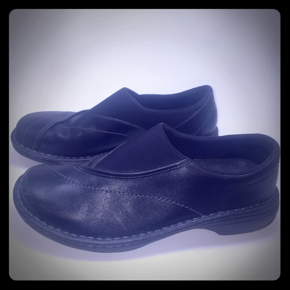 Merrell Women's size 9.5 slip on shoe